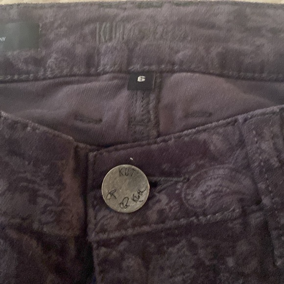 KUT NWOT Sz6. Gray velvet like pants. Skinny mid rise - Picture 7 of 7